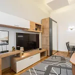Golden - Big Luxury In Location - Wspolna